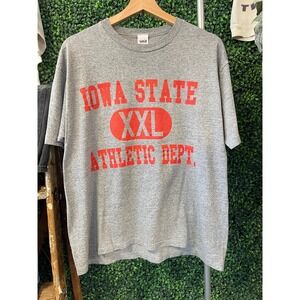 vtg 80s IOWA STATE COLLEGE Tee Medium // university athletic cyclones collegiate